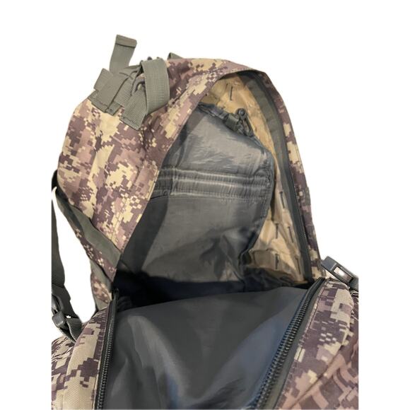 Generic Desert Tan Green Camo Tactical Backpack - Picture 4 of 4
